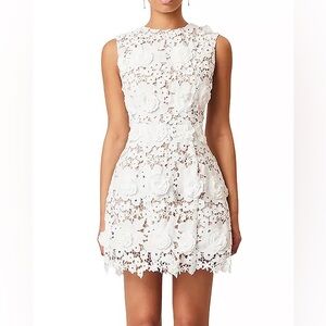 Elliatt
Daffodil Mini Dress